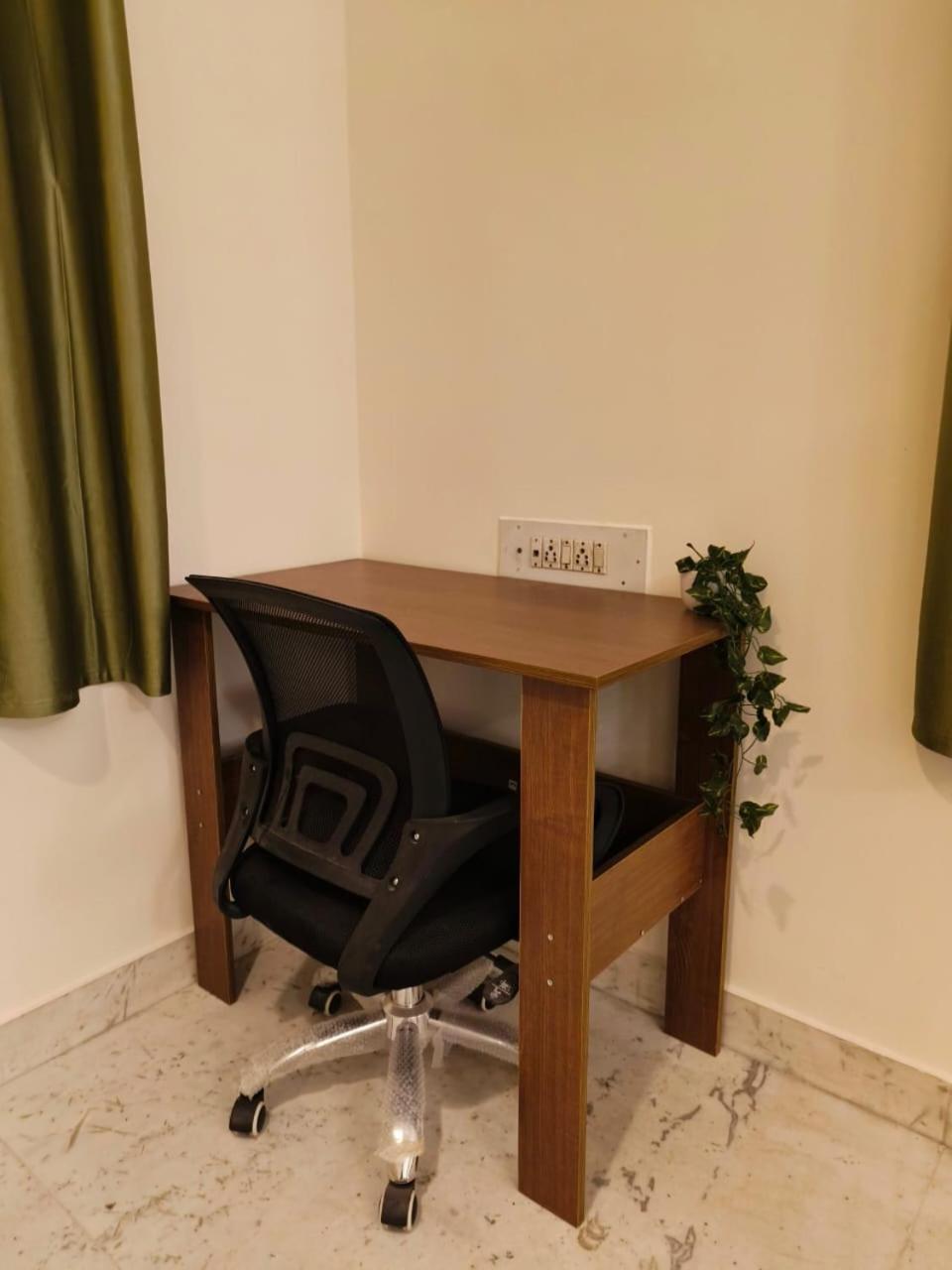 Homestayz Crown Bengaluru Zewnętrze zdjęcie